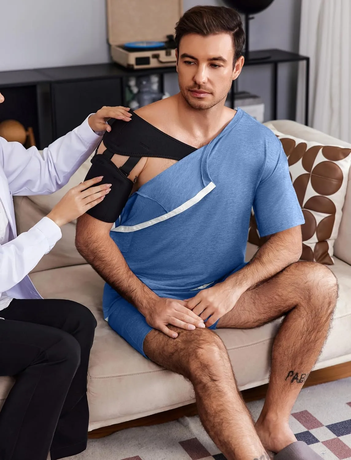 Deyeek Unisex Post Shoulder Surgery Shirts Sets Snap On Clothes for Rotator Cuff Surgery Chemo Port Access Adaptive Gowns
