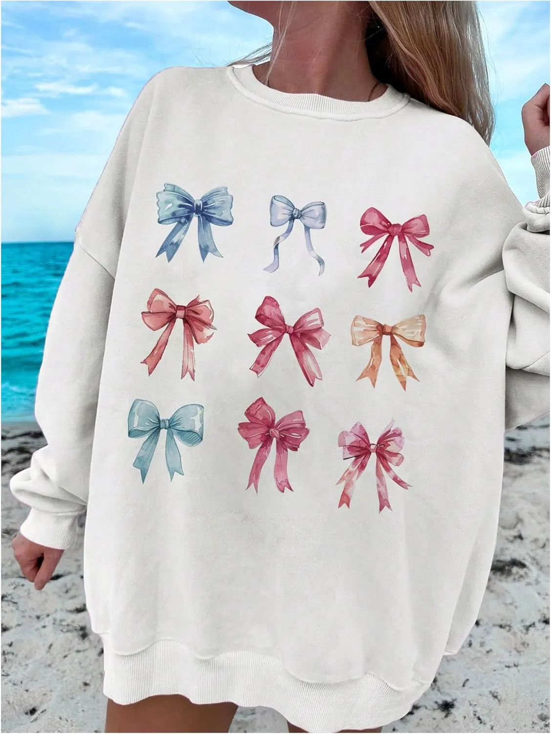 GORGLITTER Women's Shark Graphic Crewneck Sweatshirts Casual Long Sleeve Loose Oversized Pullover Sweatshirt
